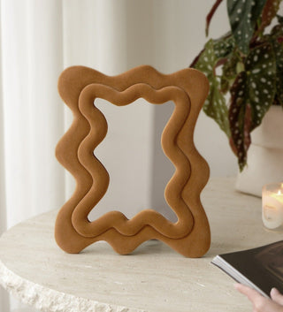 Curvy Velvet Mirror - Filtrum Home