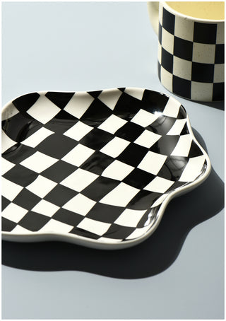 Checkerd Ceramic Plate - Filtrum Home